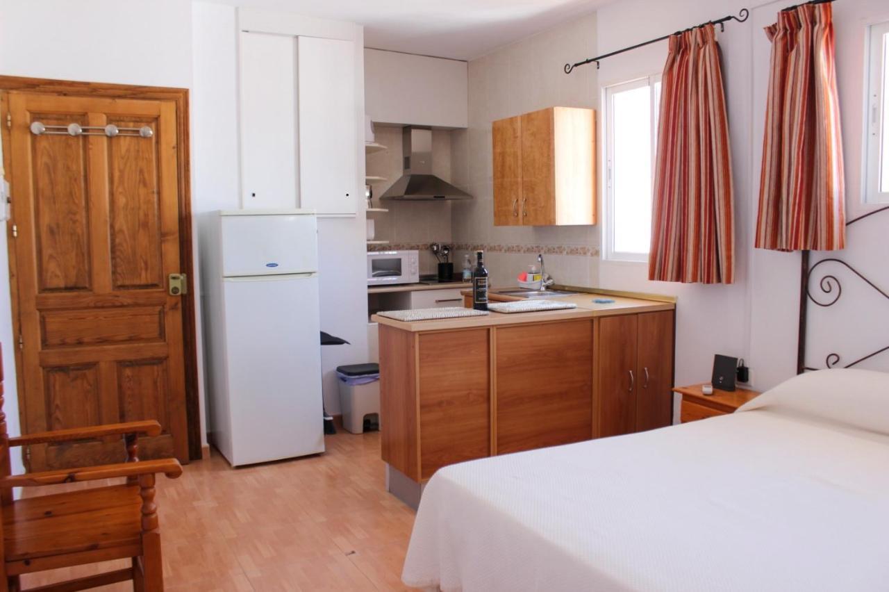 Apartamentos La Mar Chica ベナルマデナ エクステリア 写真