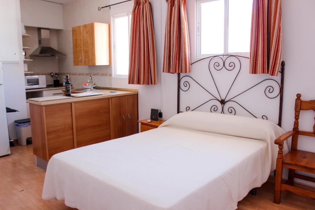 Apartamentos La Mar Chica ベナルマデナ エクステリア 写真